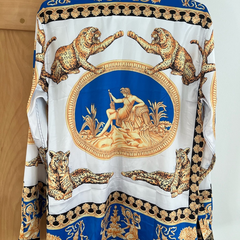Greek! Men's Blue and Gold Baroque. Button down. Never worn. No tags. Enjoy! - Picture 2 of 6